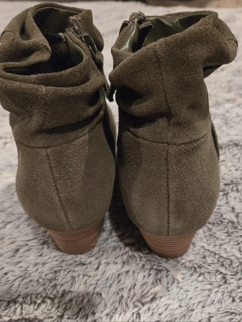 Women's Olive Suede Ankle Boots - Stylish Zipper Booties Sz 9